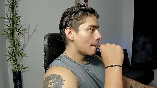 Giordano Russo online show from December 2024 07:07:01 AM