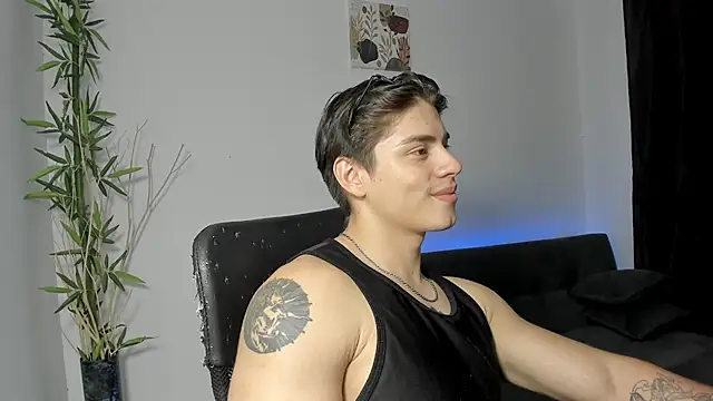 Giordano Russo online show from December 2024 07:06:02 AM