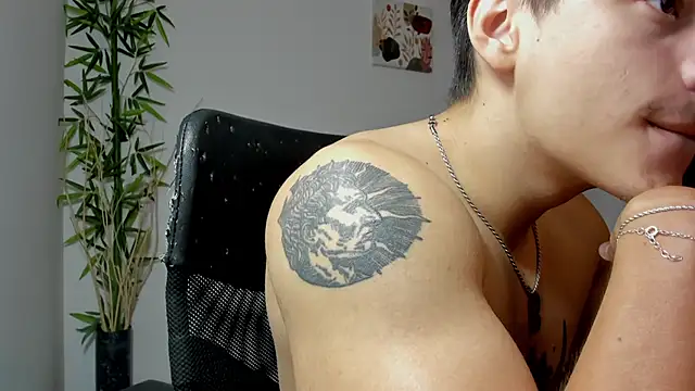 Giordano Russo online show from February 2025 05:25:02 PM