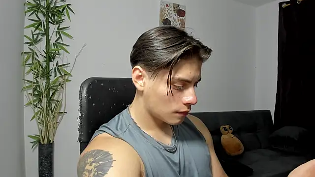 Giordano Russo online show from February 2025 10:09:01 PM