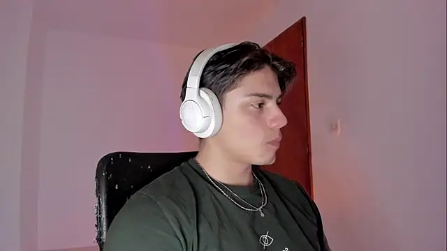 Giordano Russo online show from February 2026 08:03:02 PM