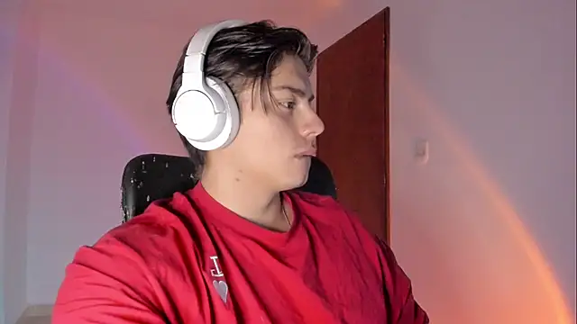 Snapshot of Giordano_Russo chatting on March 2026 02:06:01 AM Giordano Russo online show from March 2026 02:06:01 AM