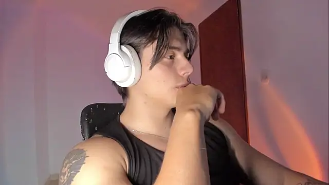 Snapshot of Giordano_Russo chatting on April 2026 02:45:02 AM Giordano Russo online show from April 2026 02:45:02 AM