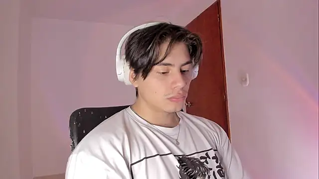 Snapshot of Giordano_Russo chatting on April 2026 04:26:01 PM Giordano Russo online show from April 2026 04:26:01 PM