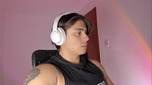 Snapshot of Giordano_Russo chatting on April 2026 12:52:02 AM Giordano Russo online show from April 2026 12:52:02 AM