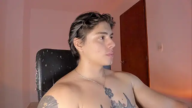 Snapshot of Giordano_Russo chatting on April 2026 04:46:01 AM Giordano Russo online show from April 2026 04:46:01 AM