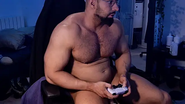 Snapshot of Musculus6 chatting on July 2026 01:18:02 PM Musculus6 online show from July 2026 01:18:02 PM