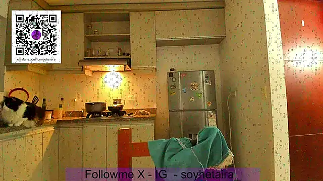 Snapshot of _Lunnaa_ chatting on January 2026 01:21:02 AM Lunnaa online show from January 2026 01:21:02 AM