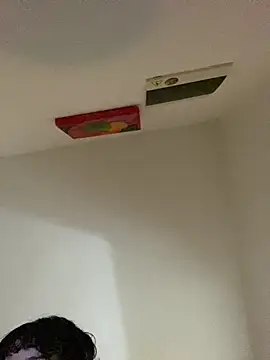 Snapshot of _Lunnaa_ chatting on March 2026 01:12:02 AM Lunnaa online show from March 2026 01:12:02 AM