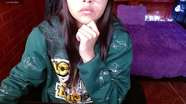 Snapshot of MidoriQuiinn chatting on February 2026 02:35:01 PM MidoriQuiinn online show from February 2026 02:35:01 PM