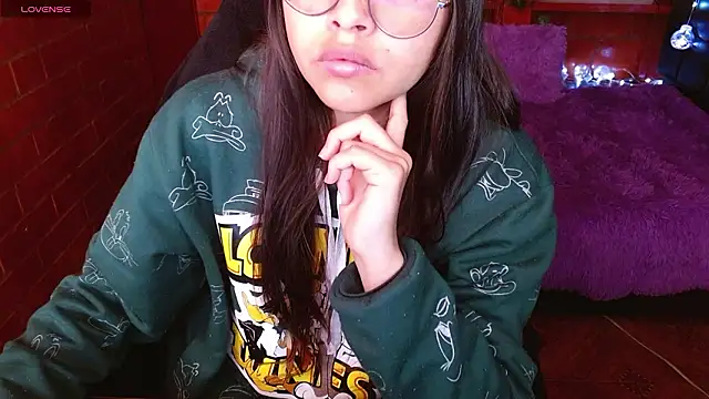 Snapshot of MidoriQuiinn chatting on February 2026 02:29:01 PM MidoriQuiinn online show from February 2026 02:29:01 PM