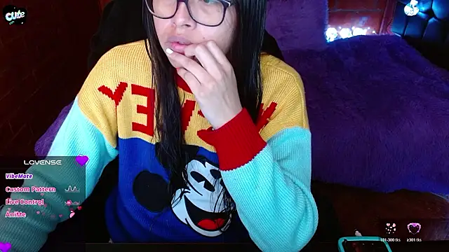 Snapshot of MidoriQuiinn chatting on March 2026 02:57:01 PM MidoriQuiinn online show from March 2026 02:57:01 PM