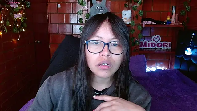 Snapshot of MidoriQuiinn chatting on March 2026 02:56:01 PM MidoriQuiinn online show from March 2026 02:56:01 PM