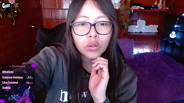 Snapshot of MidoriQuiinn chatting on March 2026 02:23:02 PM MidoriQuiinn online show from March 2026 02:23:02 PM