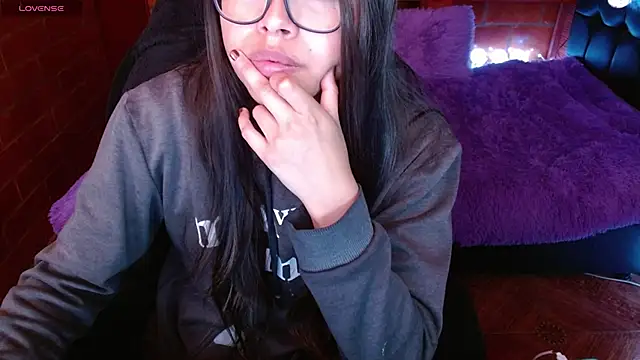 Snapshot of MidoriQuiinn chatting on March 2026 02:11:02 PM MidoriQuiinn online show from March 2026 02:11:02 PM