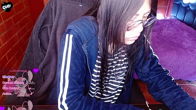 Snapshot of MidoriQuiinn chatting on March 2026 02:56:01 PM MidoriQuiinn online show from March 2026 02:56:01 PM