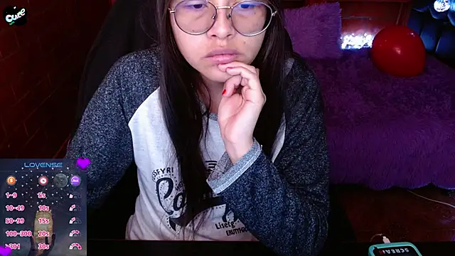 Snapshot of MidoriQuiinn chatting on April 2026 02:44:02 PM MidoriQuiinn online show from April 2026 02:44:02 PM