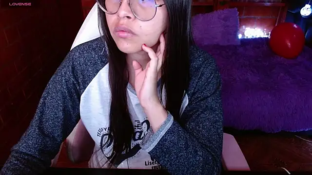 Snapshot of MidoriQuiinn chatting on April 2026 02:34:01 PM MidoriQuiinn online show from April 2026 02:34:01 PM