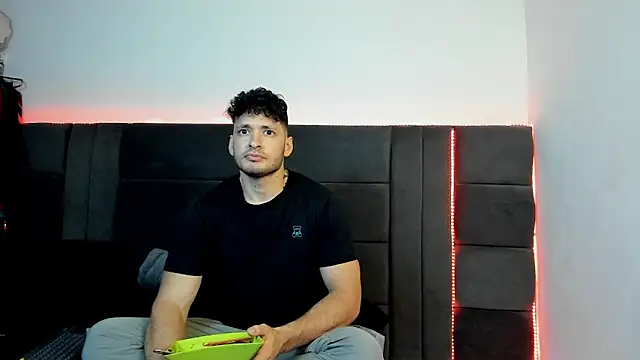 Snapshot of alejandro__2 chatting on January 2026 07:11:01 PM alejandro 2 online show from January 2026 07:11:01 PM