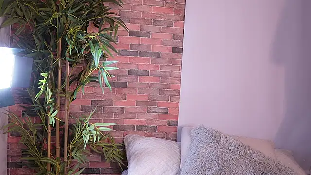 Snapshot of Lucy_fit chatting on January 2025 09:47:01 AM Lucy fit online show from January 2025 09:47:01 AM