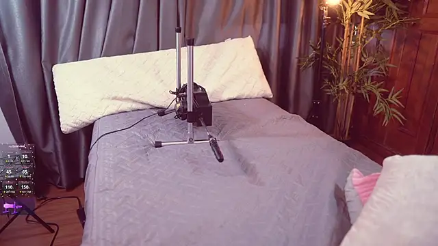 Snapshot of Lucy_fit chatting on September 2025 11:10:01 AM Lucy fit online show from September 2025 11:10:01 AM