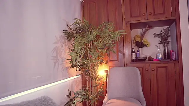 Snapshot of Lucy_fit chatting on October 2025 11:11:01 AM Lucy fit online show from October 2025 11:11:01 AM