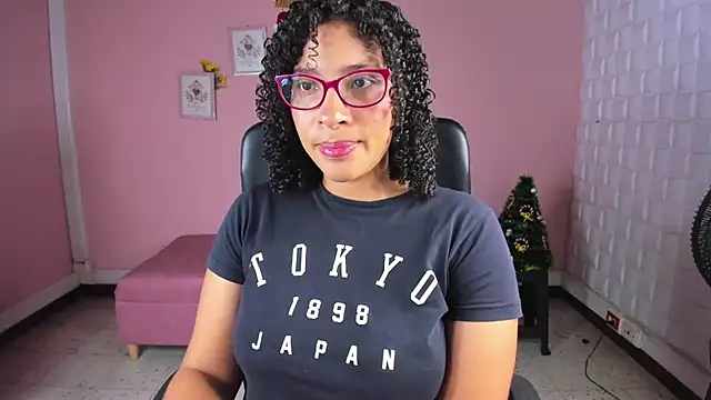 Snapshot of DannaBerry chatting on January 2025 03:08:02 PM DannaBerry online show from January 2025 03:08:02 PM