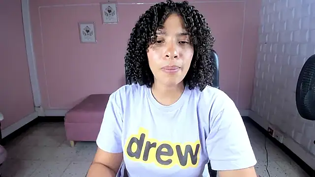 Snapshot of DannaBerry chatting on February 2025 04:25:01 PM DannaBerry online show from February 2025 04:25:01 PM