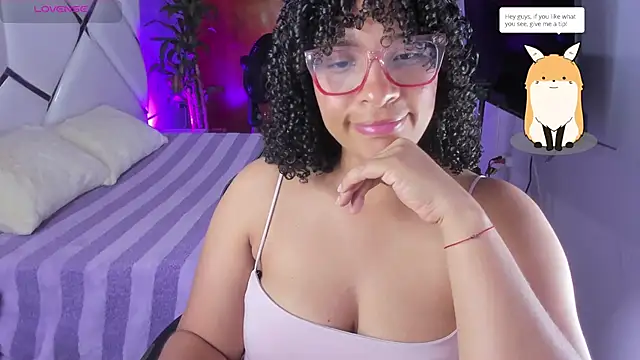 Snapshot of DannaBerry chatting on September 2025 04:07:01 PM DannaBerry online show from September 2025 04:07:01 PM