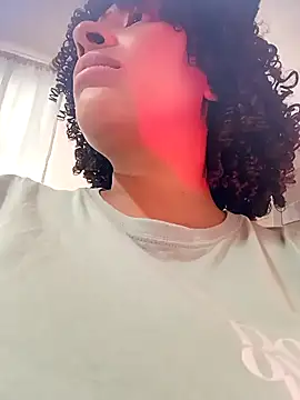 Snapshot of DannaBerry chatting on October 2025 04:06:02 PM DannaBerry online show from October 2025 04:06:02 PM