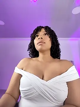 Snapshot of DannaBerry chatting on October 2025 03:38:02 PM DannaBerry online show from October 2025 03:38:02 PM