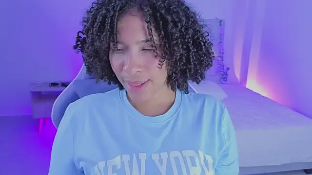 Snapshot of DannaBerry chatting on October 2025 03:36:01 PM DannaBerry online show from October 2025 03:36:01 PM