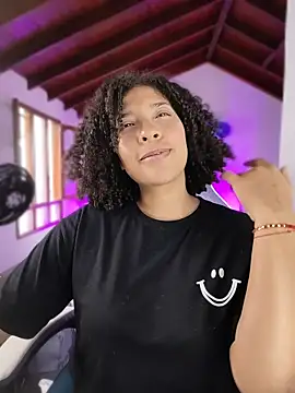 Snapshot of DannaBerry chatting on April 2026 02:39:01 PM DannaBerry online show from April 2026 02:39:01 PM