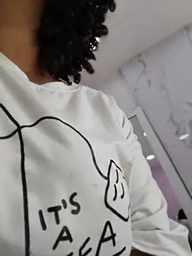 Snapshot of DannaBerry chatting on April 2026 09:39:33 PM DannaBerry online show from April 2026 09:39:33 PM