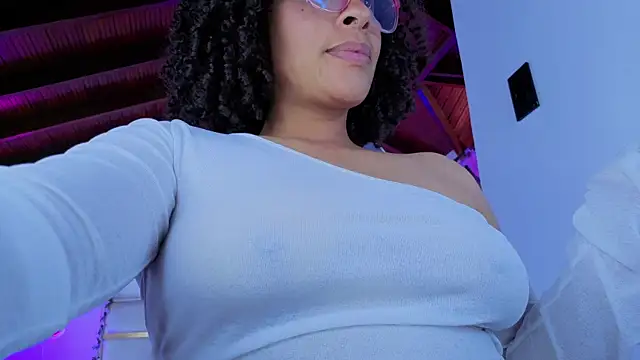 Snapshot of DannaBerry chatting on April 2026 07:07:02 PM DannaBerry online show from April 2026 07:07:02 PM