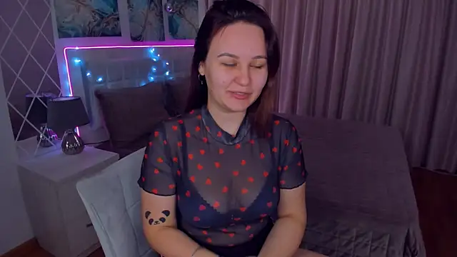 Snapshot of EsterLogan chatting on January 2025 08:24:01 AM EsterLogan online show from January 2025 08:24:01 AM