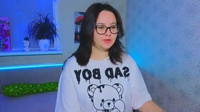 EsterLogan online show from November 2025 06:46:02 AM