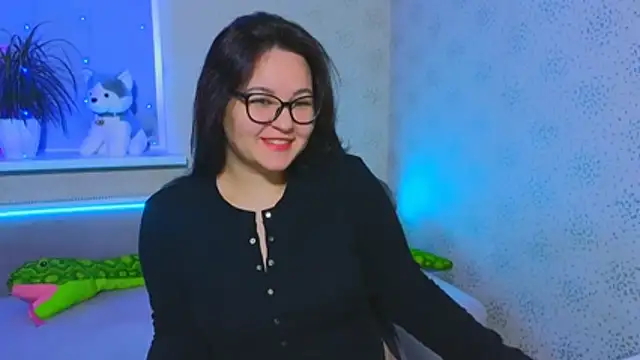 EsterLogan online show from November 2025 08:17:01 AM