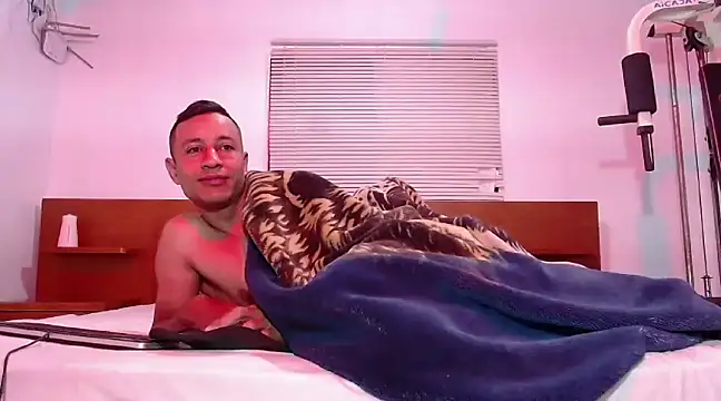 Snapshot of Maik_James chatting on February 2025 08:39:02 AM Maik James online show from February 2025 08:39:02 AM