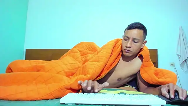 Snapshot of Maik_James chatting on April 2026 09:50:01 AM Maik James online show from April 2026 09:50:01 AM