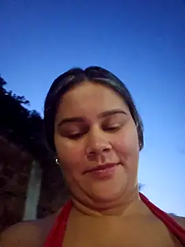 Snapshot of sweet_lucia chatting on January 2025 03:50:01 PM sweet lucia online show from January 2025 03:50:01 PM