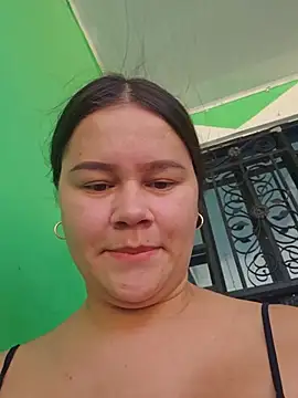 Snapshot of sweet_lucia chatting on August 2026 02:15:02 PM sweet lucia online show from August 2026 02:15:02 PM