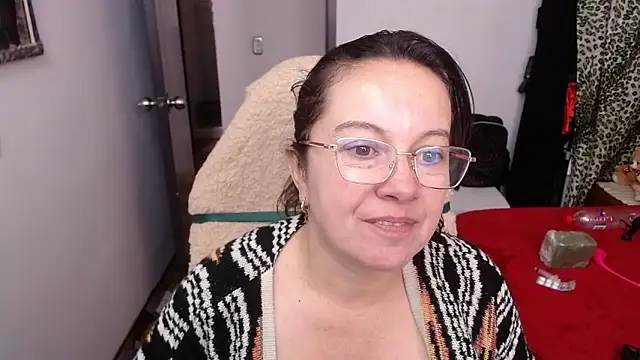 Snapshot of Sonialorens_ chatting on November 2025 08:19:01 PM Sonialorens online show from November 2025 08:19:01 PM