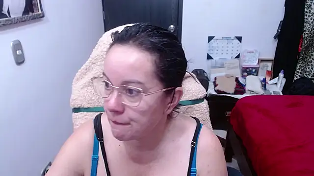 Snapshot of Sonialorens_ chatting on November 2025 09:04:01 PM Sonialorens online show from November 2025 09:04:01 PM