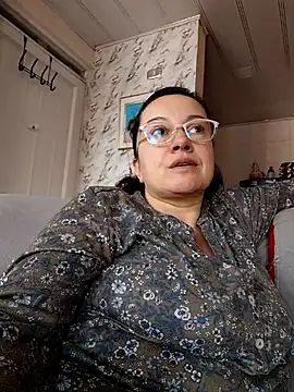 Sonialorens  online show from July 2026 04:11:01 PM
