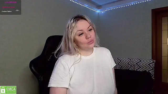 elven dreams  online show from January 2025 06:35:01 PM