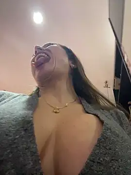 Snapshot of angelitasexy81 chatting on February 2025 06:11:01 PM angelitasexy81 online show from February 2025 06:11:01 PM