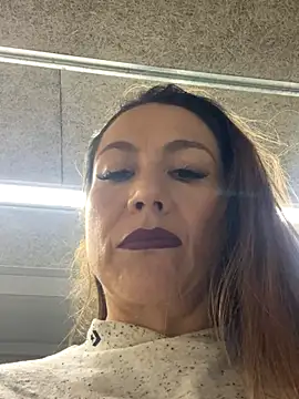 Snapshot of angelitasexy81 chatting on October 2025 04:44:02 PM angelitasexy81 online show from October 2025 04:44:02 PM