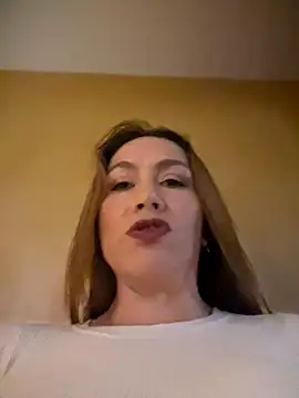 Snapshot of angelitasexy81 chatting on November 2025 10:26:02 AM angelitasexy81 online show from November 2025 10:26:02 AM