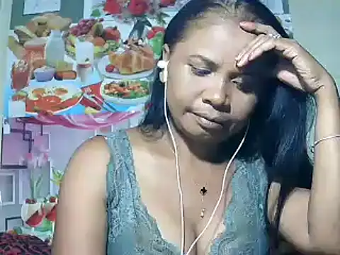 Snapshot of Hyncam chatting on February 2025 03:25:02 PM Hyncam online show from February 2025 03:25:02 PM